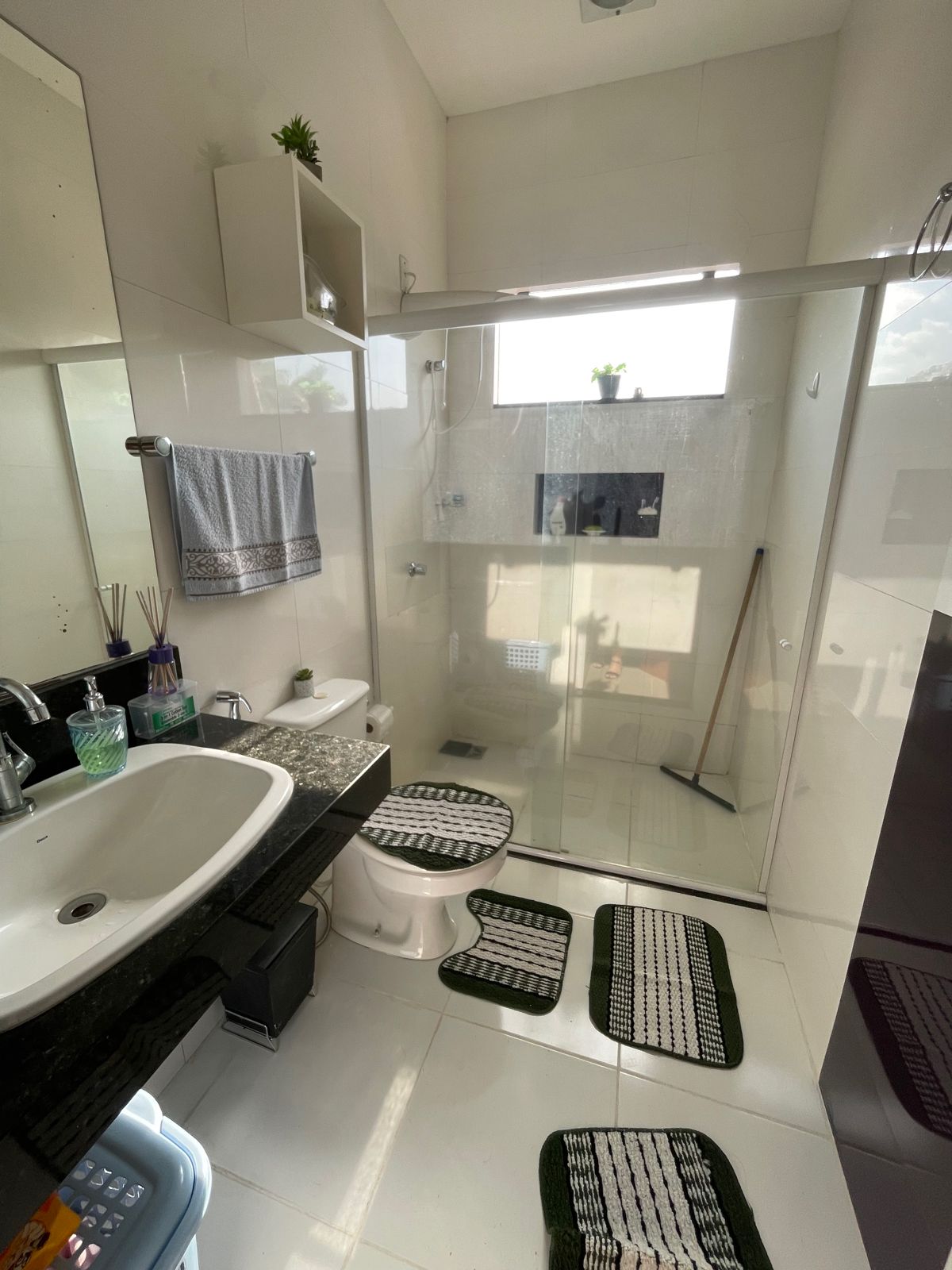 Imagem Casa de Condomínio com 4 Quartos à Venda, 288 m²em Quarenta Horas (Coqueiro) - Ananindeua Imagem Casa de Condomínio com 4 Quartos à Venda, 288 m²em Quarenta Horas (Coqueiro) - Ananindeua