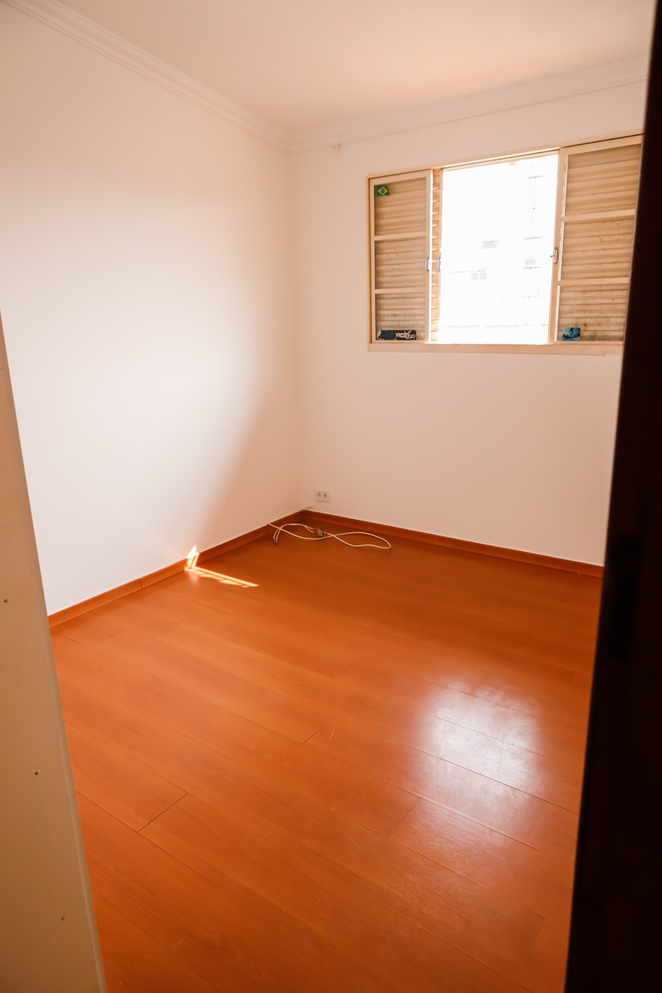 Imagem Sobrado com 3 Quartos à Venda ou Temporada, 160 m²em Jardim Guararapes - Londrina