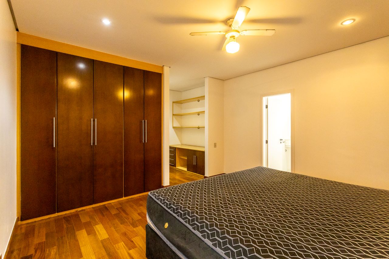 Imagem Casa de Condomínio com 4 Quartos à Venda ou Locação, 750 m² em Tamboré - Santana de Parnaíba