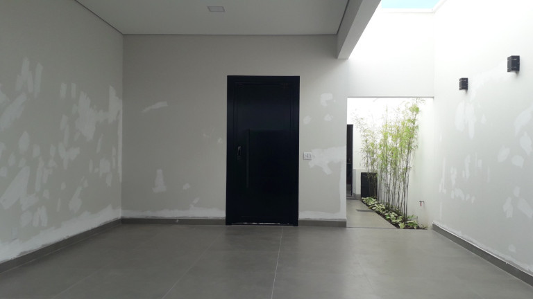Imagem Casa com 3 Quartos à Venda,  em Aclimação - Uberlândia