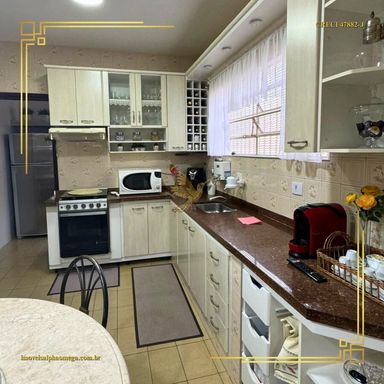 Imagem Casa com 3 Quartos à Venda, 186 m² em Vila Sonia - Botucatu