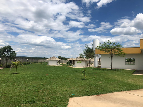 Imagem Casa de Condomínio com 2 Quartos à Venda, 45 m² em São Francisco II - Senador Canedo