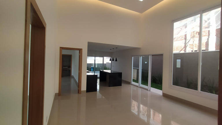 Imagem Casa de Condomínio com 3 Quartos à Venda, 160 m²em Residencial Parqville Jacarandá - Aparecida de Goiânia Imagem Casa de Condomínio com 3 Quartos à Venda, 160 m²em Residencial Parqville Jacarandá - Aparecida de Goiânia