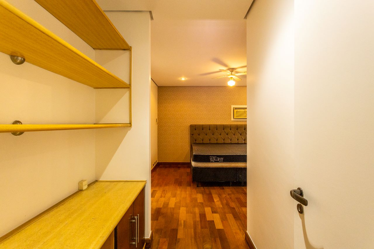 Imagem Casa de Condomínio com 4 Quartos à Venda ou Locação, 750 m² em Tamboré - Santana de Parnaíba