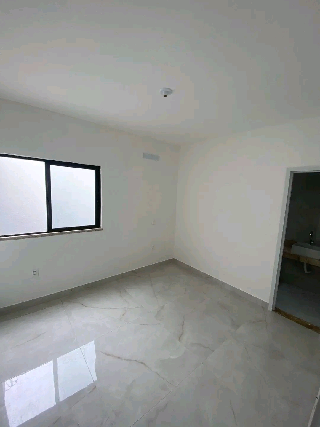 Imagem Casa com 3 Quartos à Venda, 107 m²em Urucunema - Eusebio 