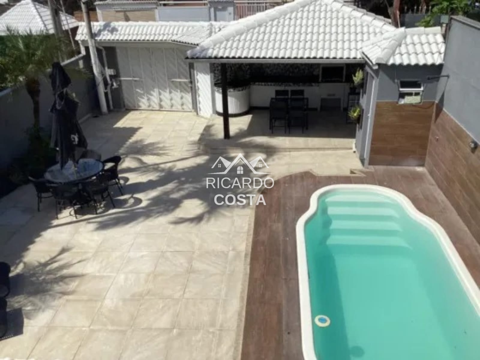 Imagem Casa de Condomínio com 4 Quartos à Venda ou Locação, 168 m² em Jacarepaguá - Rio de Janeiro Imagem Casa de Condomínio com 4 Quartos à Venda ou Locação, 168 m² em Jacarepaguá - Rio de Janeiro