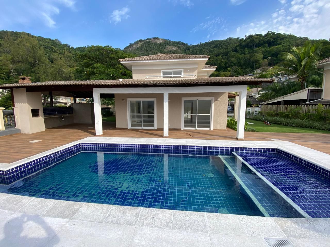Imagem Casa de Condomínio com 5 Quartos à Venda, 756 m² em Recreio dos Bandeirantes - Rio de Janeiro Imagem Casa de Condomínio com 5 Quartos à Venda, 756 m² em Recreio dos Bandeirantes - Rio de Janeiro