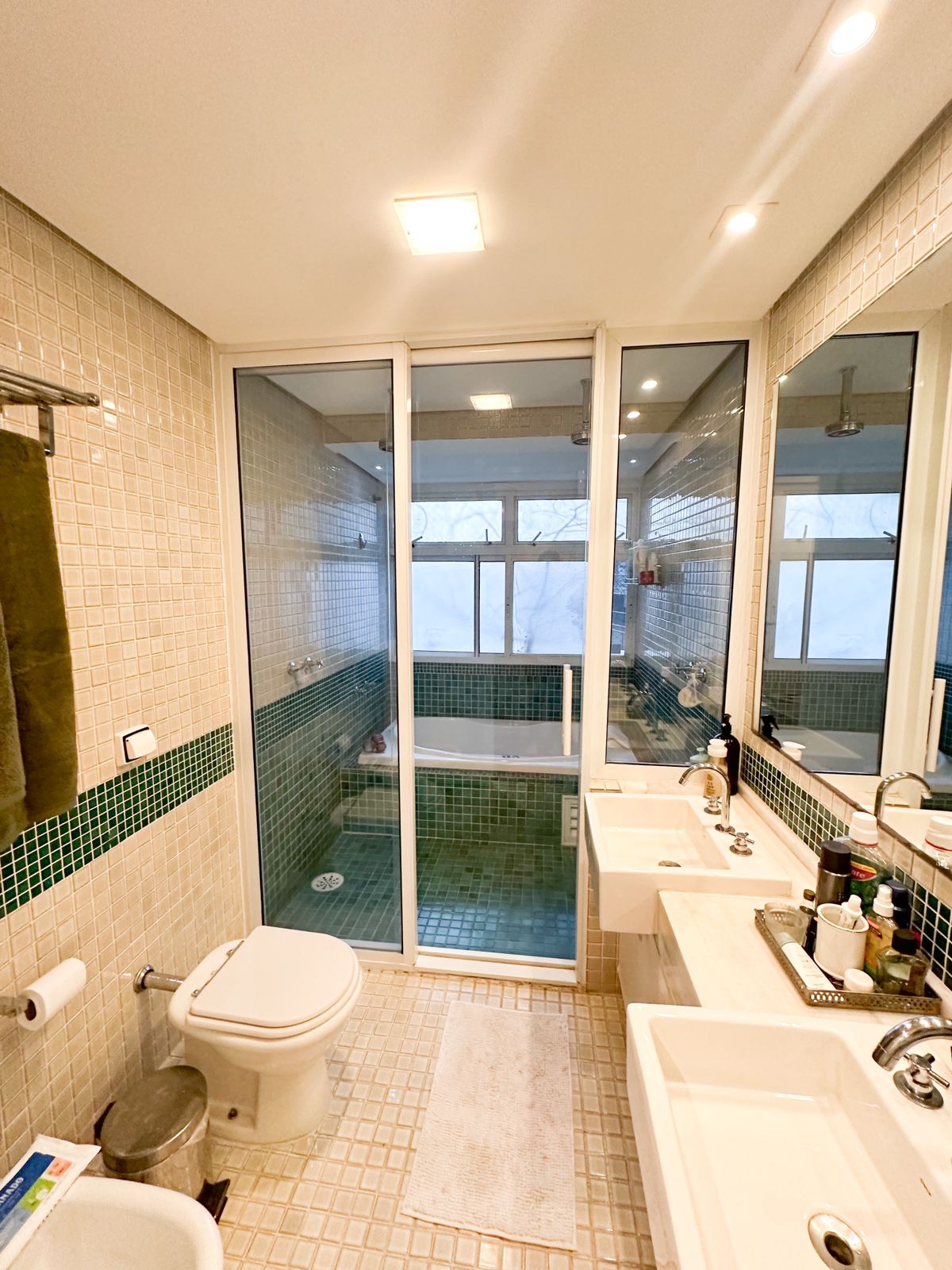 Imagem Apartamento com 2 Quartos à Venda, 130 m²em Itaim Bibi - São Paulo Imagem Apartamento com 2 Quartos à Venda, 130 m²em Itaim Bibi - São Paulo