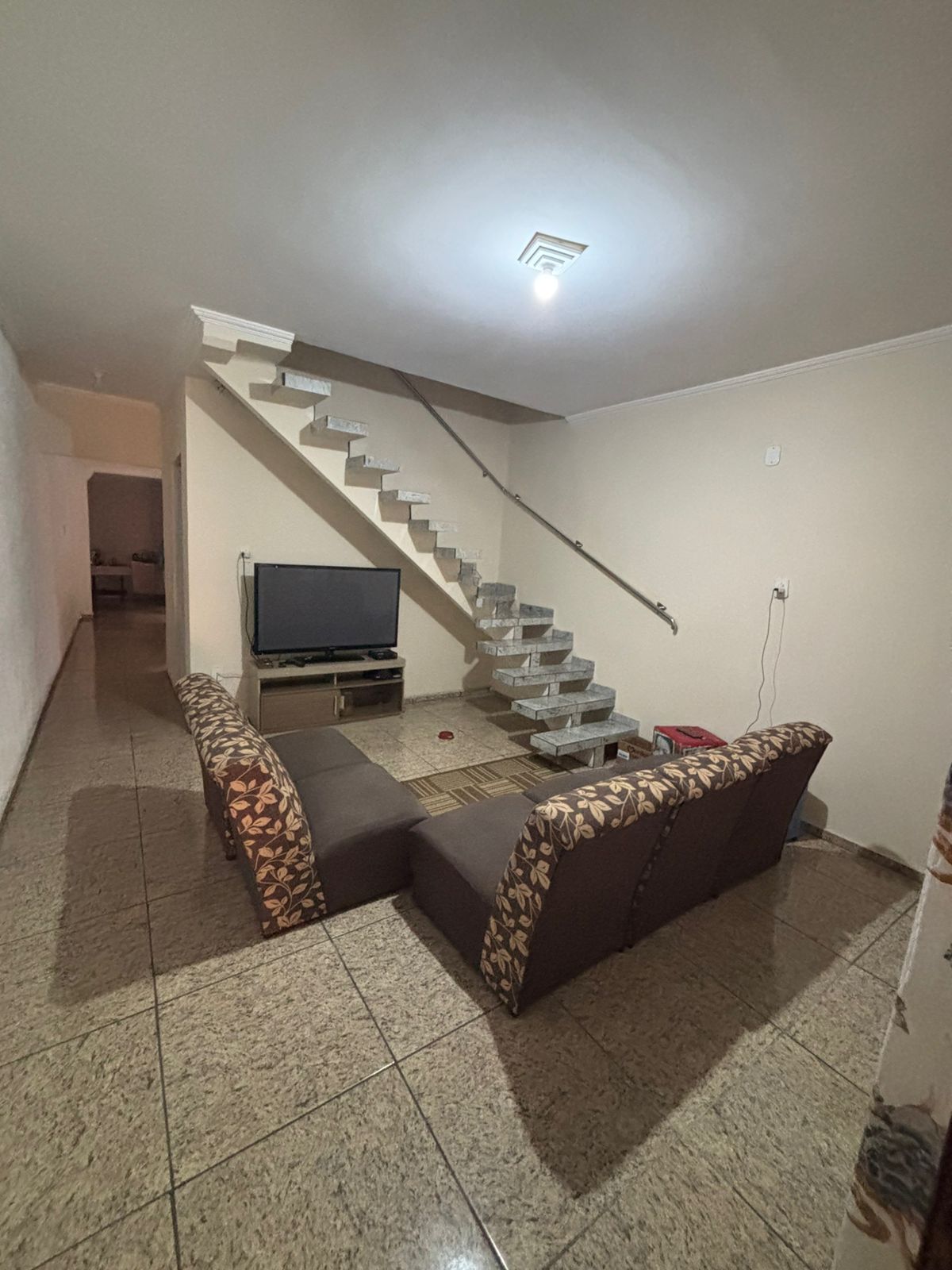 Imagem Casa com 3 Quartos à Venda, 300 m² em Jardim das Rosas (Zona Leste) - São Paulo Imagem Casa com 3 Quartos à Venda, 300 m² em Jardim das Rosas (Zona Leste) - São Paulo