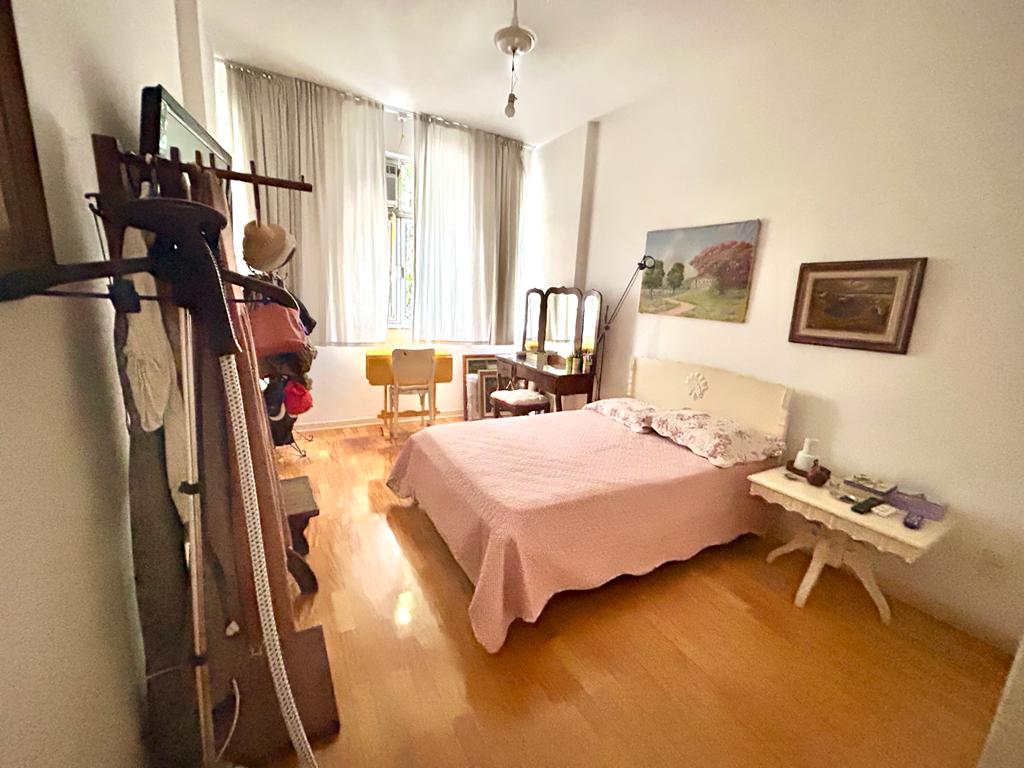 Imagem Apartamento com 4 Quartos à Venda, 190 m²em Icaraí - Niterói