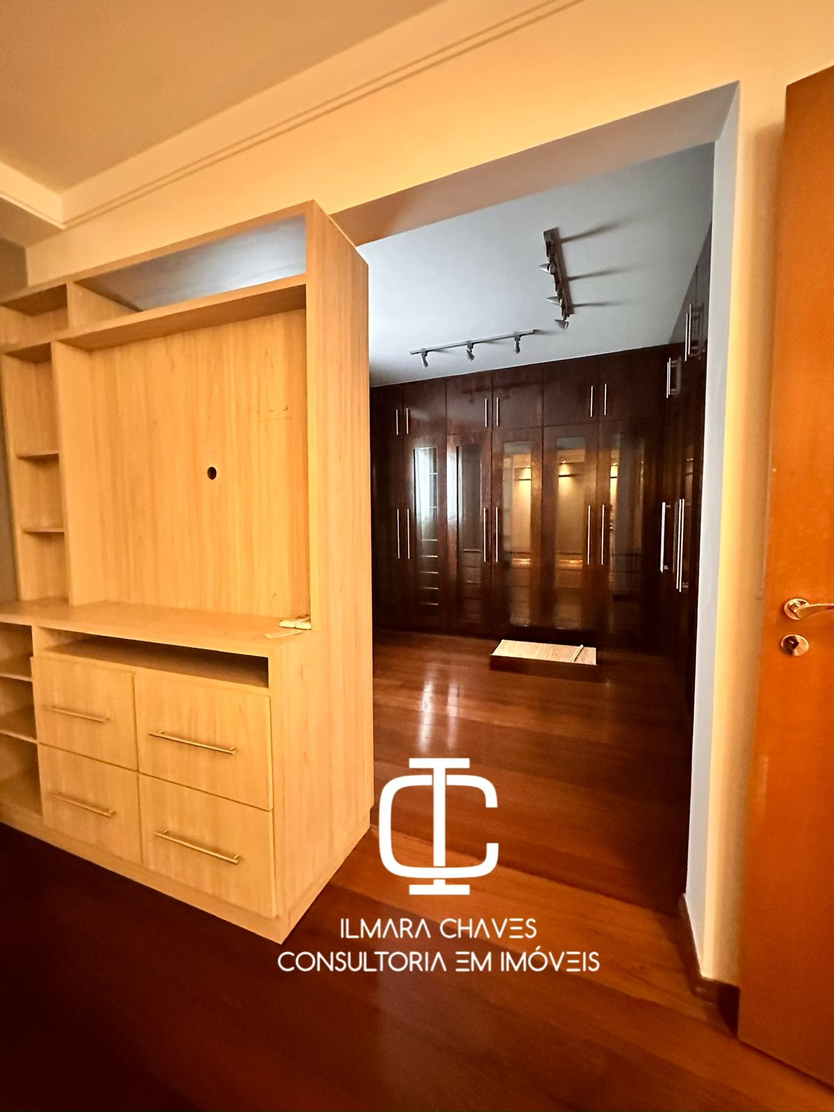 Imagem Apartamento com 3 Quartos à Venda, 178 m²em Setor Oeste - Goiânia