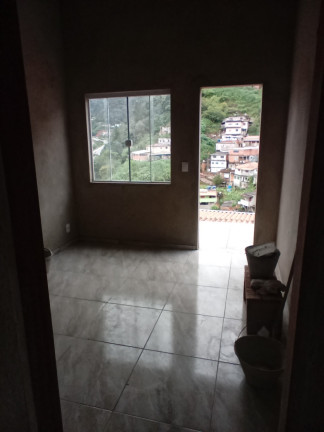 Imagem Casa com 2 Quartos à Venda, 100 m² em Jardim Meudon - Teresópolis