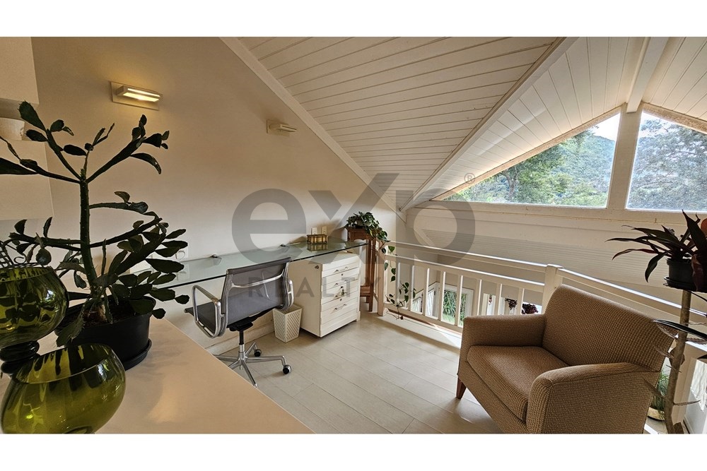 Imagem Casa de Condomínio com 4 Quartos à Venda, 285 m² em Itaipava - Petrópolis