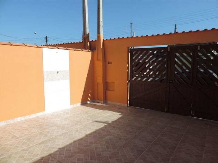 Imagem Casa com 2 Quartos à Venda, 75 m² em Itanhaém Imagem Casa com 2 Quartos à Venda, 75 m² em Itanhaém