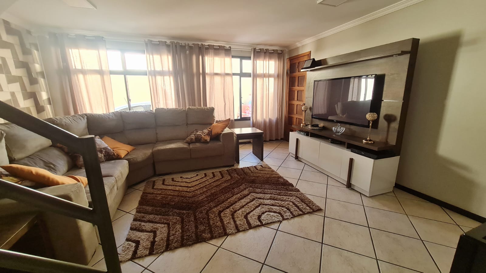 Sobrado com 4 Quartos à Venda, 160 m² em Boa Vista - Curitiba