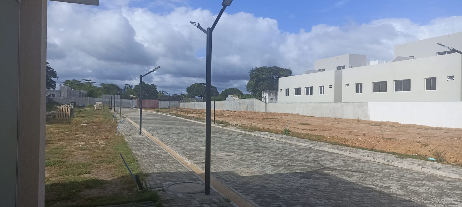 Imagem Terreno à Venda, 155 m²em Buraquinho - Lauro de Freitas Imagem Terreno à Venda, 155 m²em Buraquinho - Lauro de Freitas