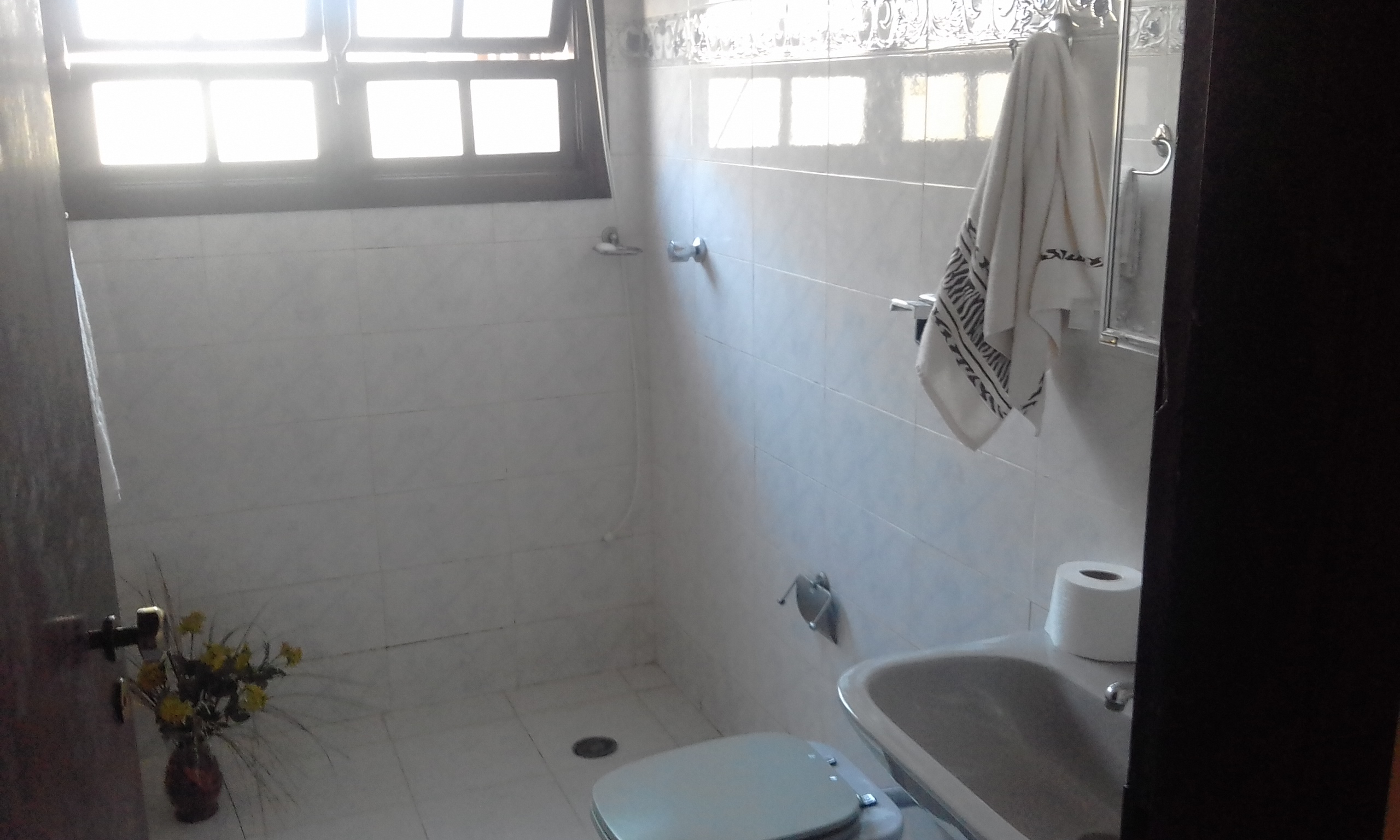 Imagem Sobrado com 3 Quartos à Venda, 252 m²em Vila Mogilar - Mogi das Cruzes