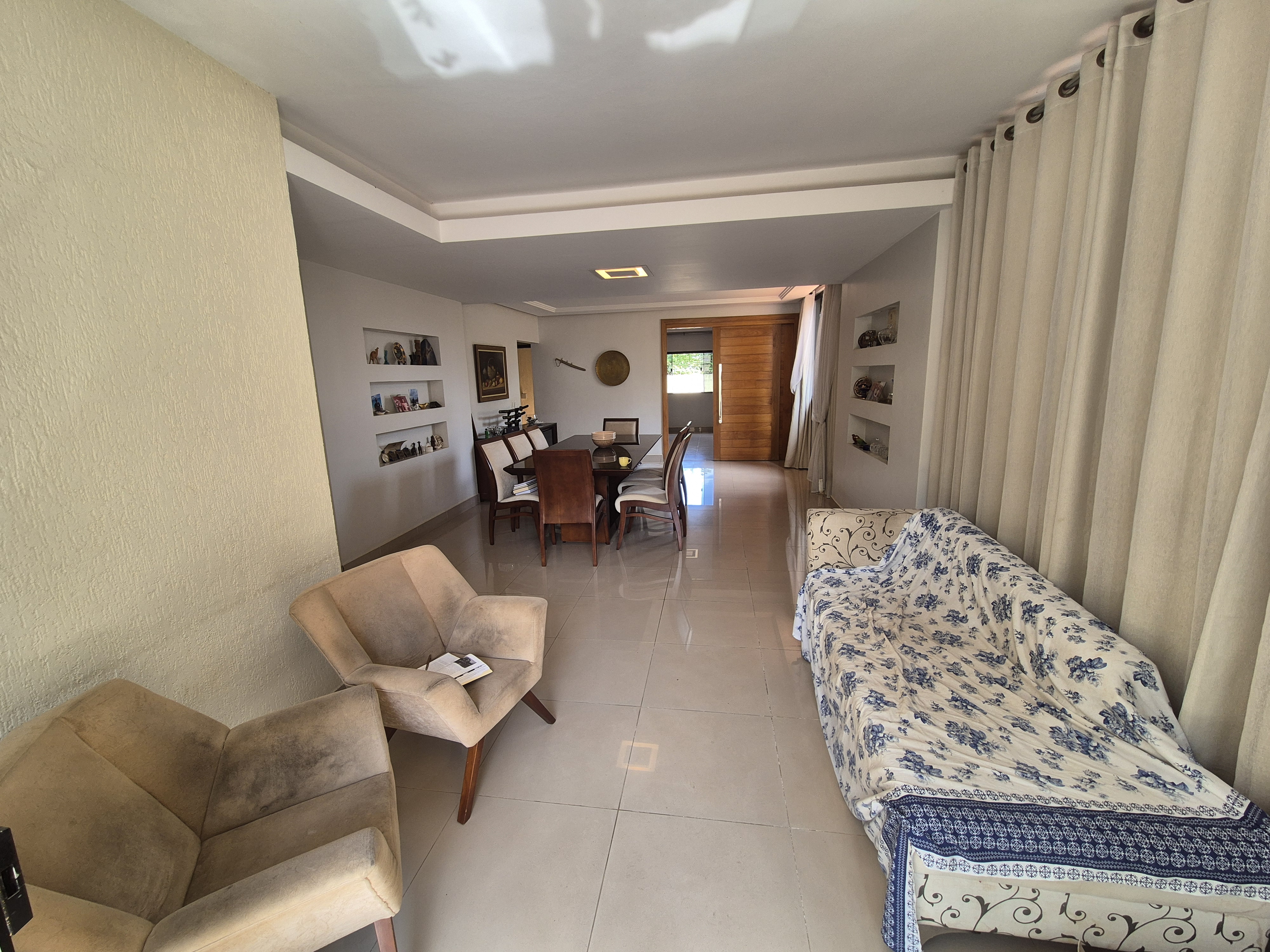 Imagem Casa com 4 Quartos para Alugar, 330 m² em Jardim Goiás - Goiânia Imagem Casa com 4 Quartos para Alugar, 330 m² em Jardim Goiás - Goiânia