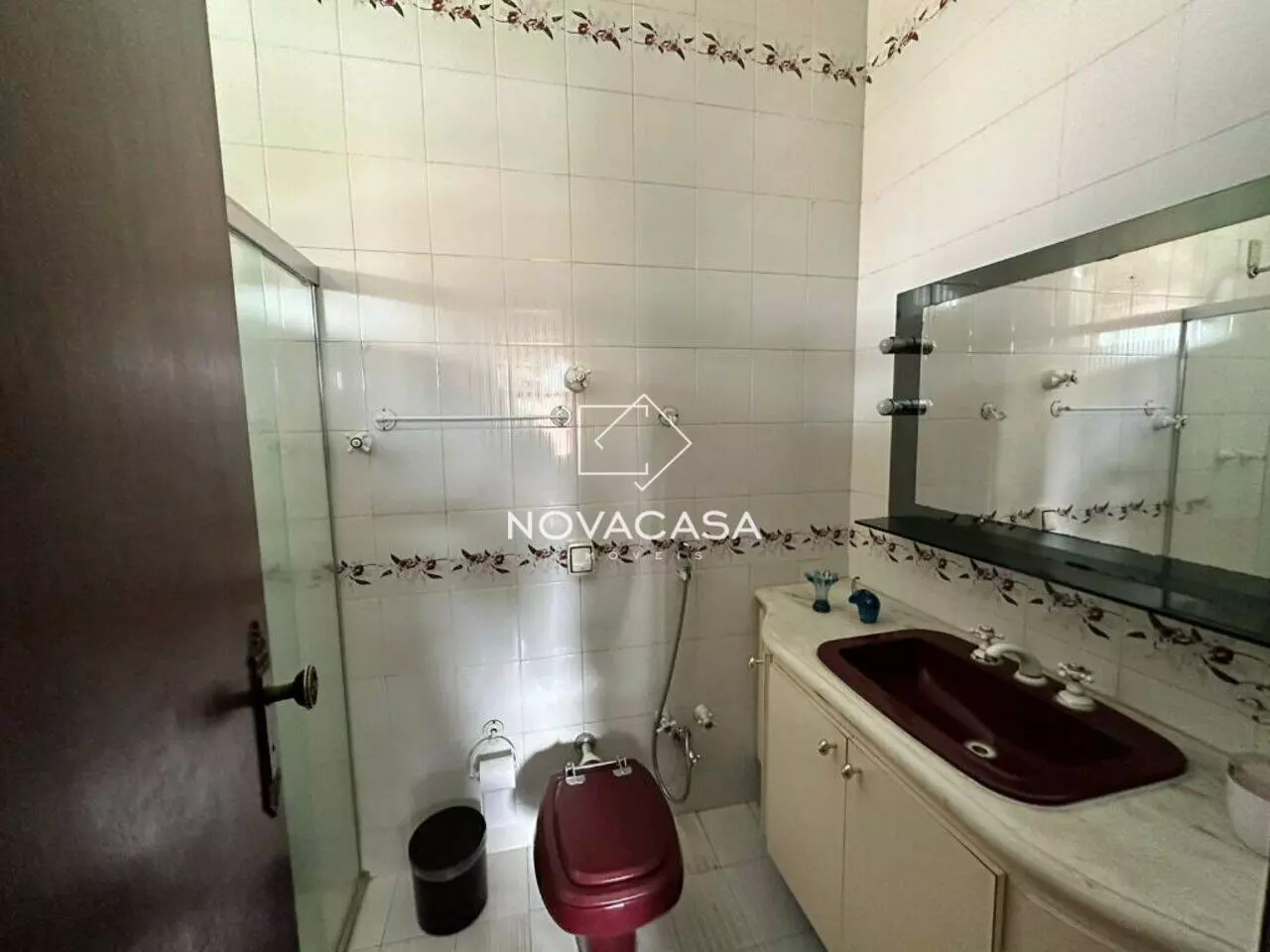Imagem Casa com 5 Quartos à Venda, 625 m² em Santa Branca - Belo Horizonte Imagem Casa com 5 Quartos à Venda, 625 m² em Santa Branca - Belo Horizonte