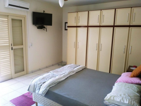 Imagem Casa com 3 Quartos à Venda, 300 m² em São Luiz - Criciúma