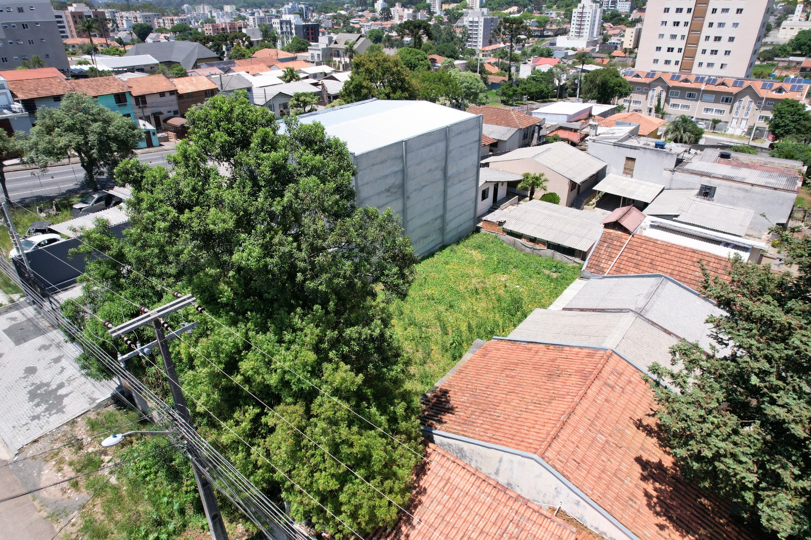 Imagem Terreno à Venda, 384 m² em Tingui - Curitiba Imagem Terreno à Venda, 384 m² em Tingui - Curitiba