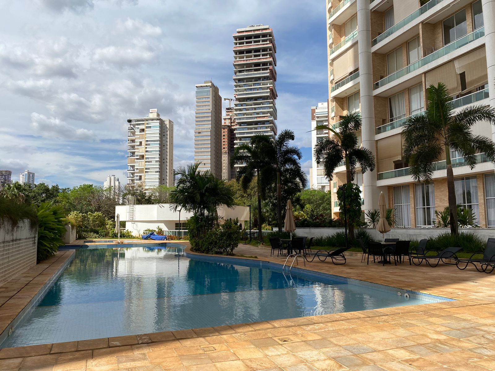 Imagem Cobertura com 4 Quartos à Venda, 291 m²em Setor Bueno - Goiânia