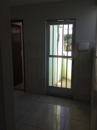 Imagem Casa com 2 Quartos para Alugar, 50 m² em Maria Paula - Niterói