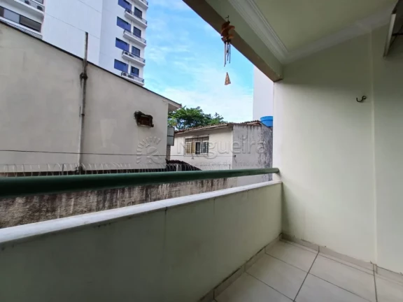 Imagem Apartamento com 3 Quartos à Venda, 77 m² em Casa Amarela - Recife