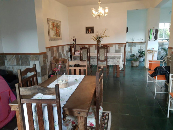 Imagem Casa com 7 Quartos à Venda, 200 m² em Nogueira - Petrópolis