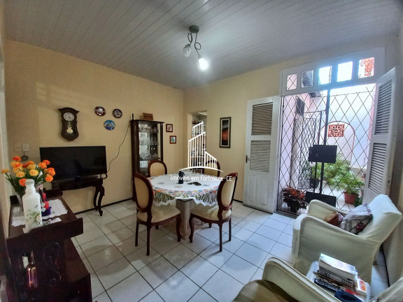 Imagem Casa com 4 Quartos à Venda, 202 m² em Centro - Fortaleza Imagem Casa com 4 Quartos à Venda, 202 m² em Centro - Fortaleza