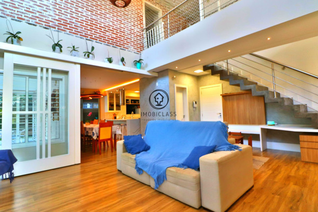 Imagem Casa com 3 Quartos à Venda, 450 m² em Alto Petrópolis - Porto Alegre Imagem Casa com 3 Quartos à Venda, 450 m² em Alto Petrópolis - Porto Alegre