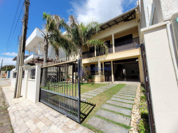 Sobrado com 5 Quartos à Venda, 320 m² em Praia Do Quilombo - Penha