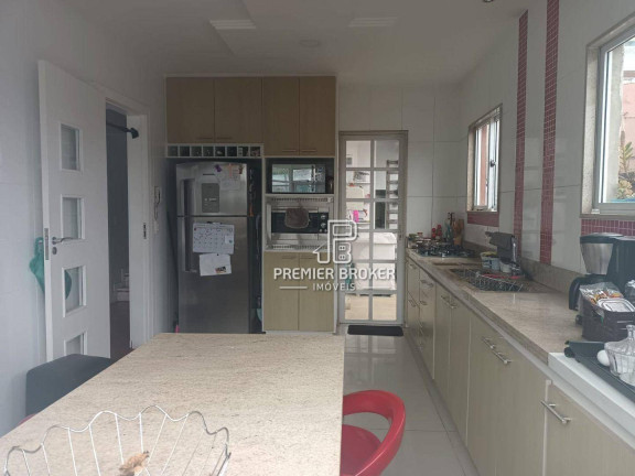 Imagem Casa com 3 Quartos à Venda, 337 m² em Tijuca - Teresópolis Imagem Casa com 3 Quartos à Venda, 337 m² em Tijuca - Teresópolis