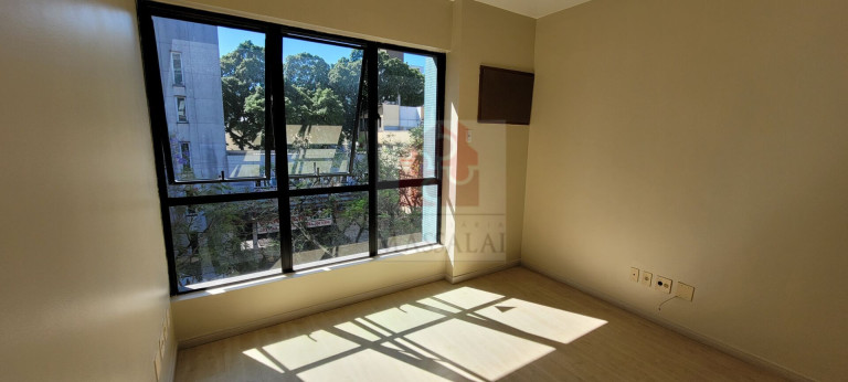 Imagem Sala Comercial para Alugar, 30 m² em Menino Deus - Porto Alegre Imagem Sala Comercial para Alugar, 30 m² em Menino Deus - Porto Alegre