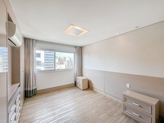 Imagem Apartamento com 3 Quartos à Venda, 120 m² em Petrópolis - Porto Alegre