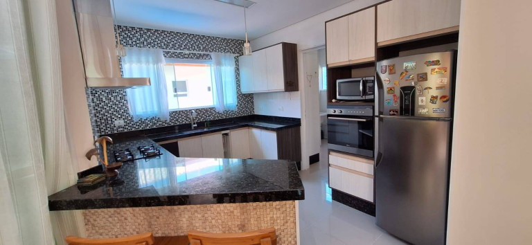 Imagem Casa com 4 Quartos à Venda, 323 m² em Cidade Nova Peruibe - Peruíbe Imagem Casa com 4 Quartos à Venda, 323 m² em Cidade Nova Peruibe - Peruíbe