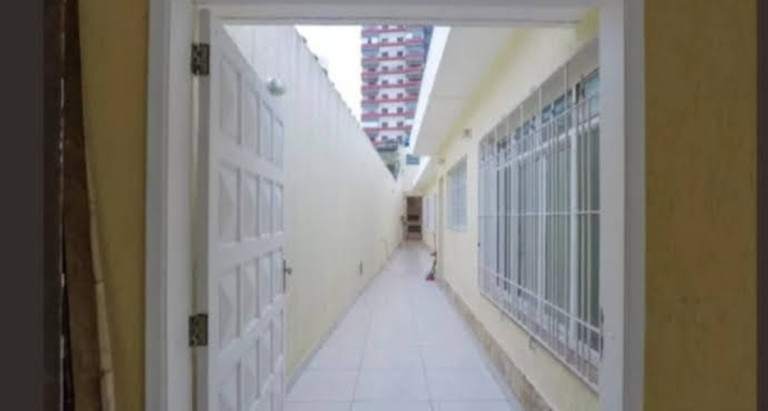 Imagem Casa com 3 Quartos à Venda, 272 m² em Vila Brasilina - São Paulo