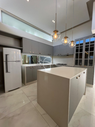 Imagem Casa com 3 Quartos à Venda, 250 m² em Glória - Joinville Imagem Casa com 3 Quartos à Venda, 250 m² em Glória - Joinville