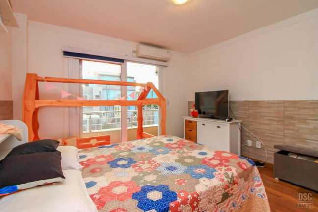 Imagem Casa com 3 Quartos à Venda, 120 m² em Guarujá - Porto Alegre
