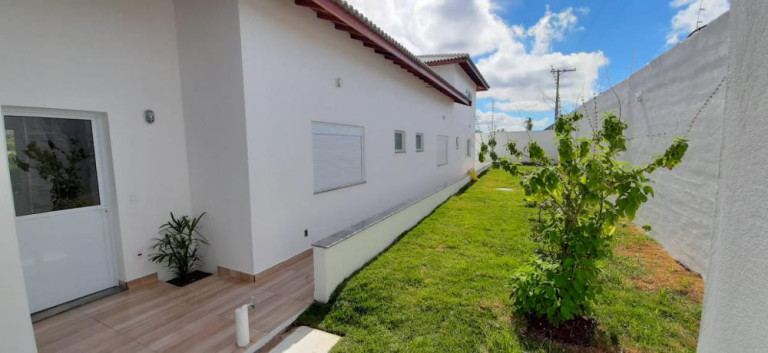 Imagem Casa de Condomínio com 4 Quartos à Venda, 355 m² em Residencial Jatobá - Cesário Lange
