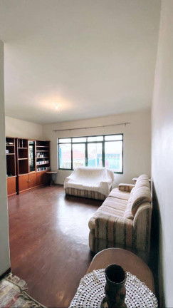Imagem Casa com 3 Quartos à Venda, 330 m² em Botucatu