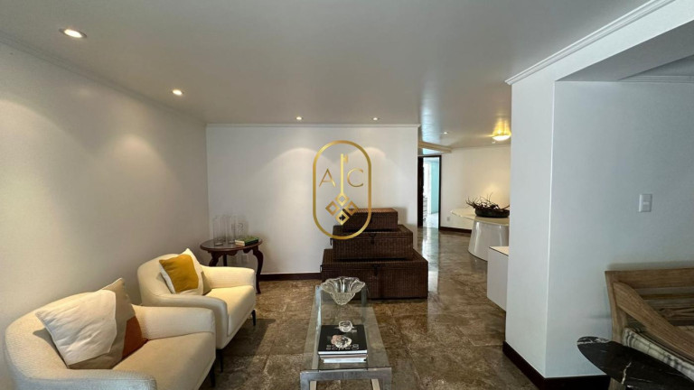 Imagem Casa de Condomínio com 4 Quartos à Venda, 1.500 m² em Federação - Salvador