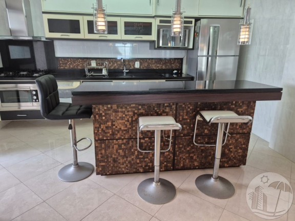 Imagem Apartamento com 2 Quartos à Venda, 79 m² em Centro - Balneário Camboriú