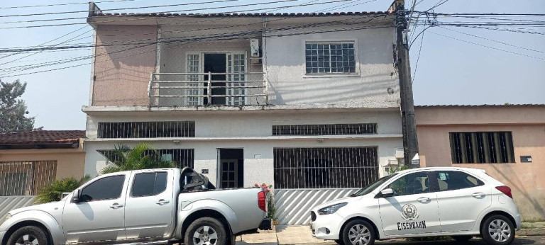 Imagem Casa com 5 Quartos à Venda, em Flores - Manaus Imagem Casa com 5 Quartos à Venda, em Flores - Manaus