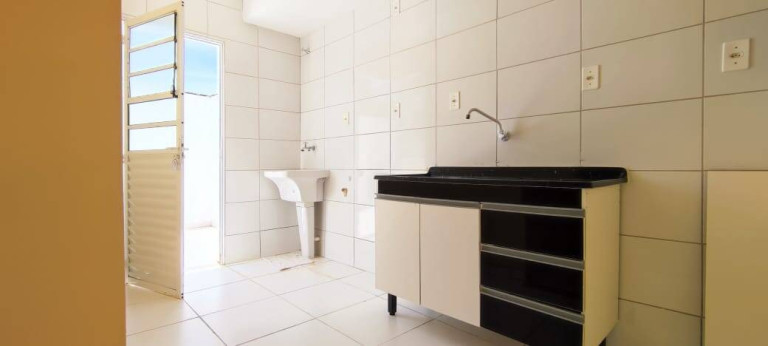 Imagem Apartamento com 2 Quartos à Venda,  em Lopes De Oliveira - Sorocaba