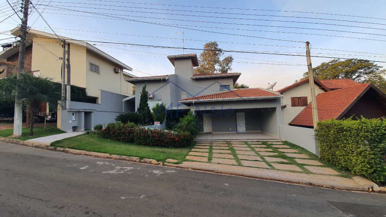 Casa com 3 Quartos à Venda, 425 m² em Condomínio Flamboyant - Pirassununga