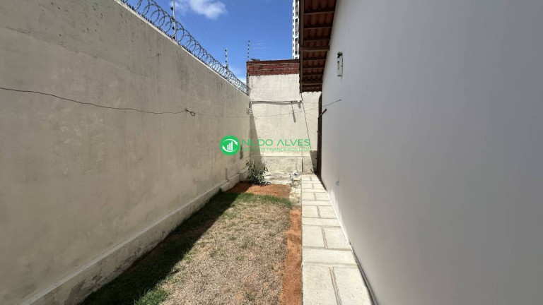 Imagem Casa com 3 Quartos à Venda, 261 m²