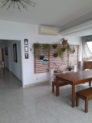 Imagem Apartamento com 3 Quartos à Venda, 220 m² em Itararé - São Vicente