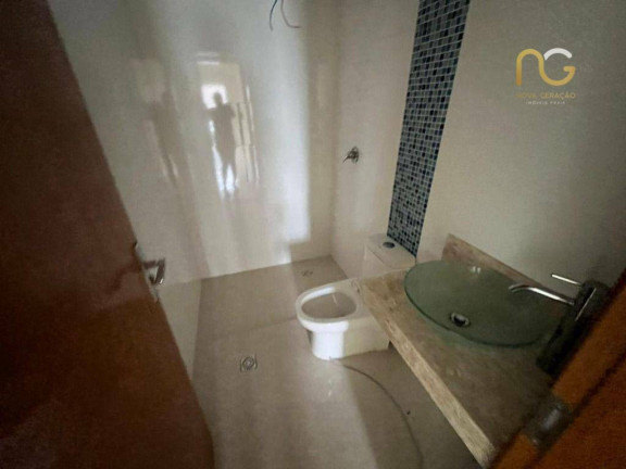 Imagem Imóvel com 4 Quartos à Venda, 230 m² em Vilamar - Praia Grande Imagem Imóvel com 4 Quartos à Venda, 230 m² em Vilamar - Praia Grande