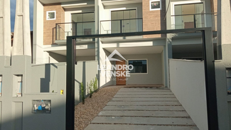 Imagem Sobrado com 3 Quartos à Venda,  em Boa Vista - Joinville